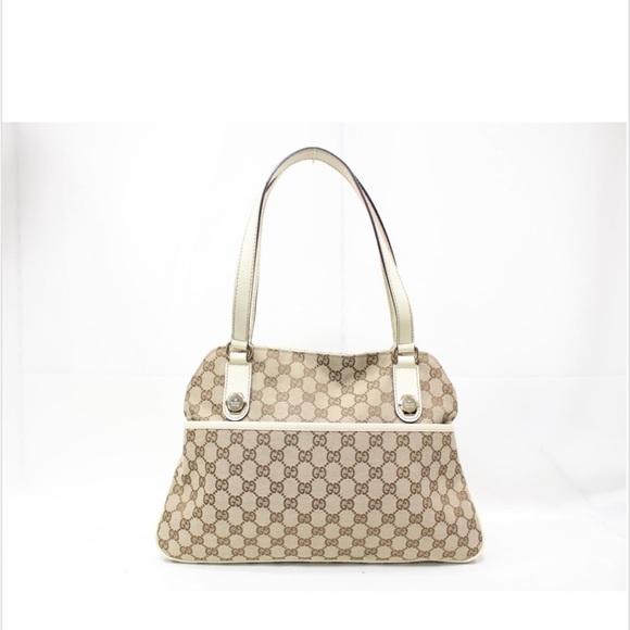 Authentic Gucci Shoulder Bag in Canvas - Picture 2 of 16